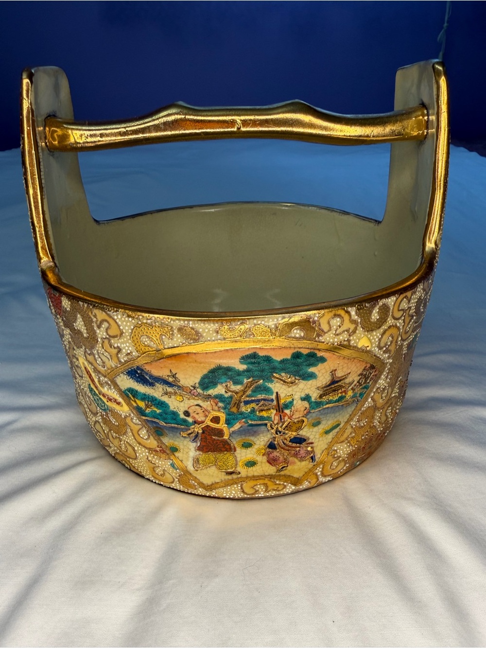 Vintage Japanese Satsuma Hand Painted Gilded Porcelain Pictorial Basket Pot